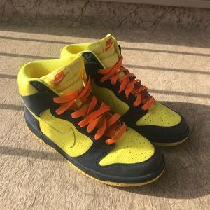Nike SB Dunk High Homer Simpson for @mlbsfitts